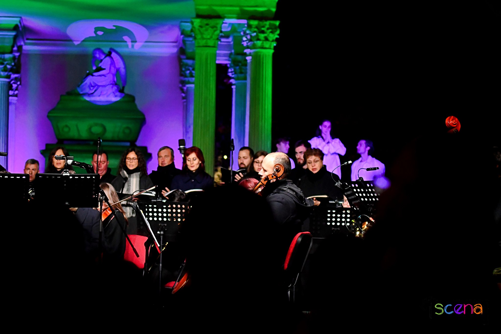 Concert de Luminați, în Cimitirul Central din Cluj-Napoca. FOTO: Scena Urbană