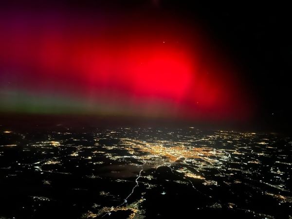 Blood Aurora, văzută din avion/ Foto: Cezar Osiceanu