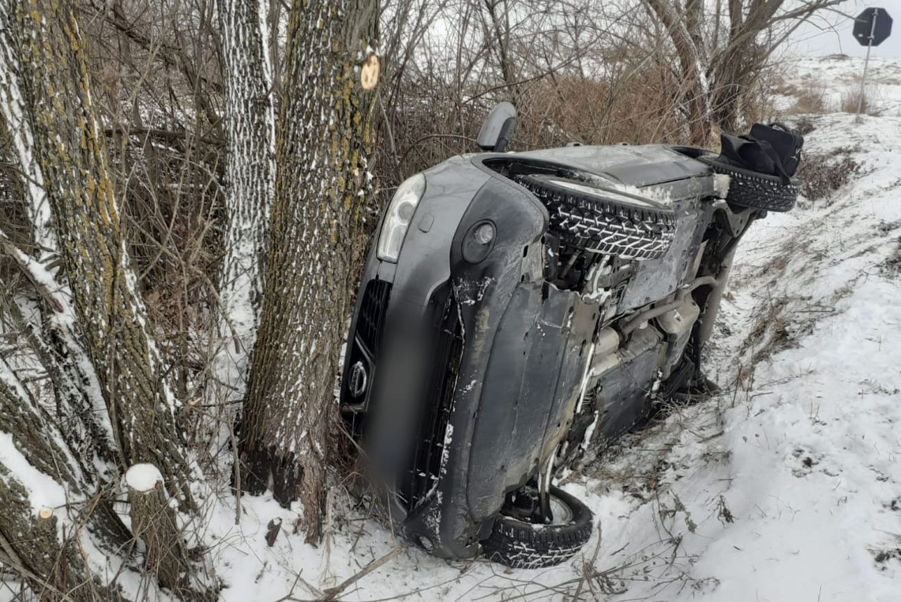 O altă mașină s-a răsturnat, sâmbătă, în județul Cluj/ Foto: ISU Cluj