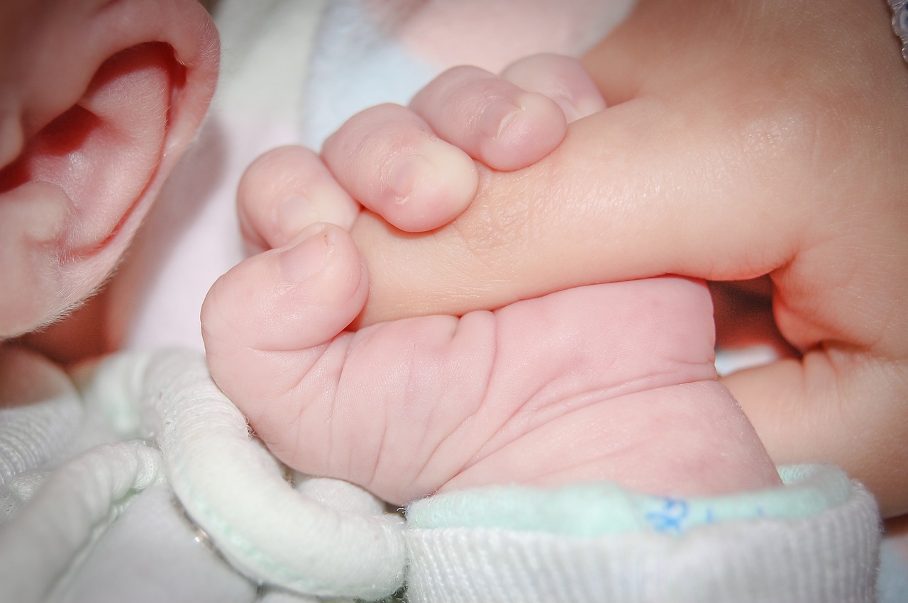 Peste 7.000 de copii s-au născut în 2023. FOTO: Pixabay