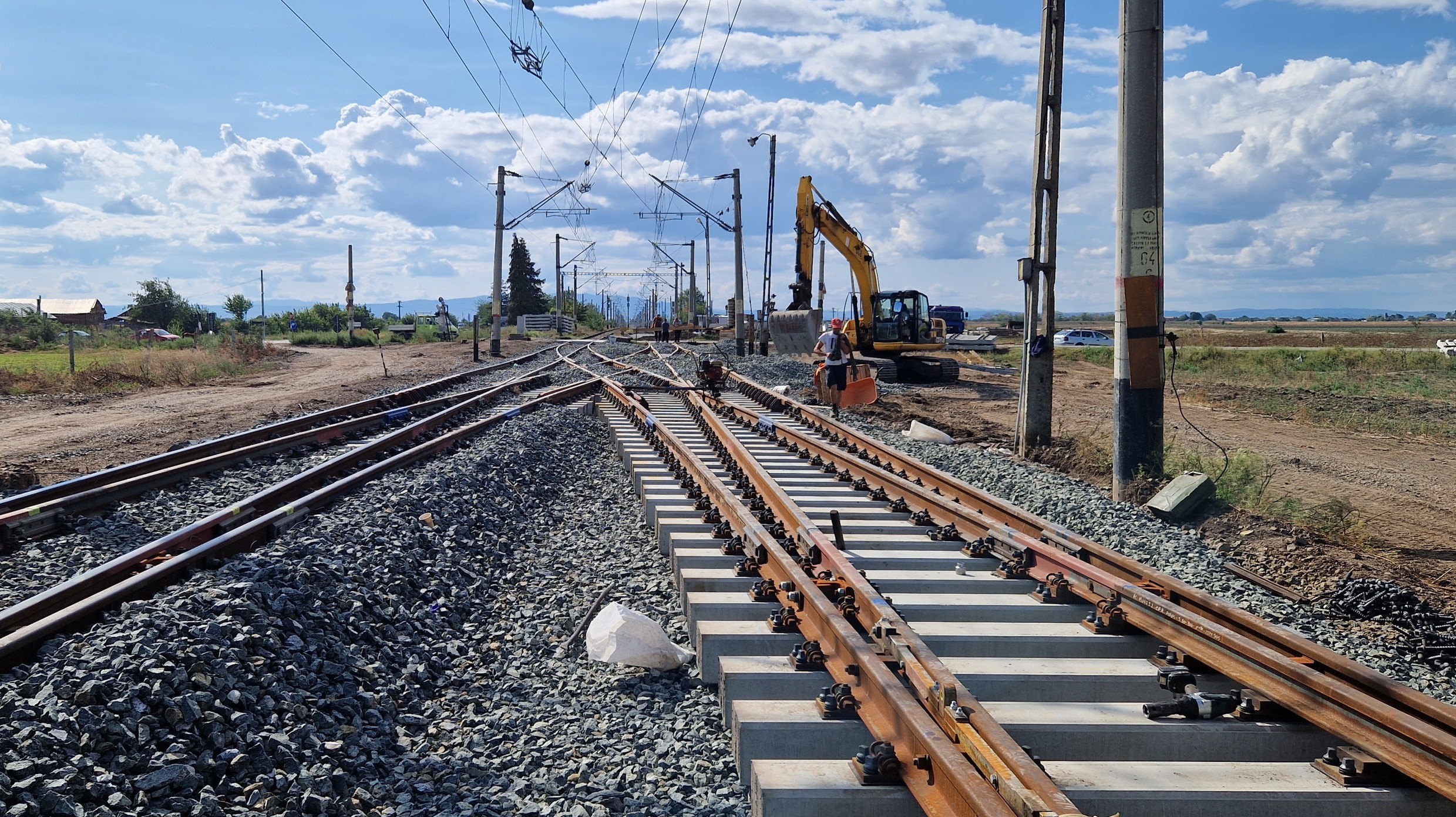 Niciun kilometru de cale ferată reconstruită la maxim 160 km/h, în 2023. FOTO: Facebook/ CFR Infrastructură