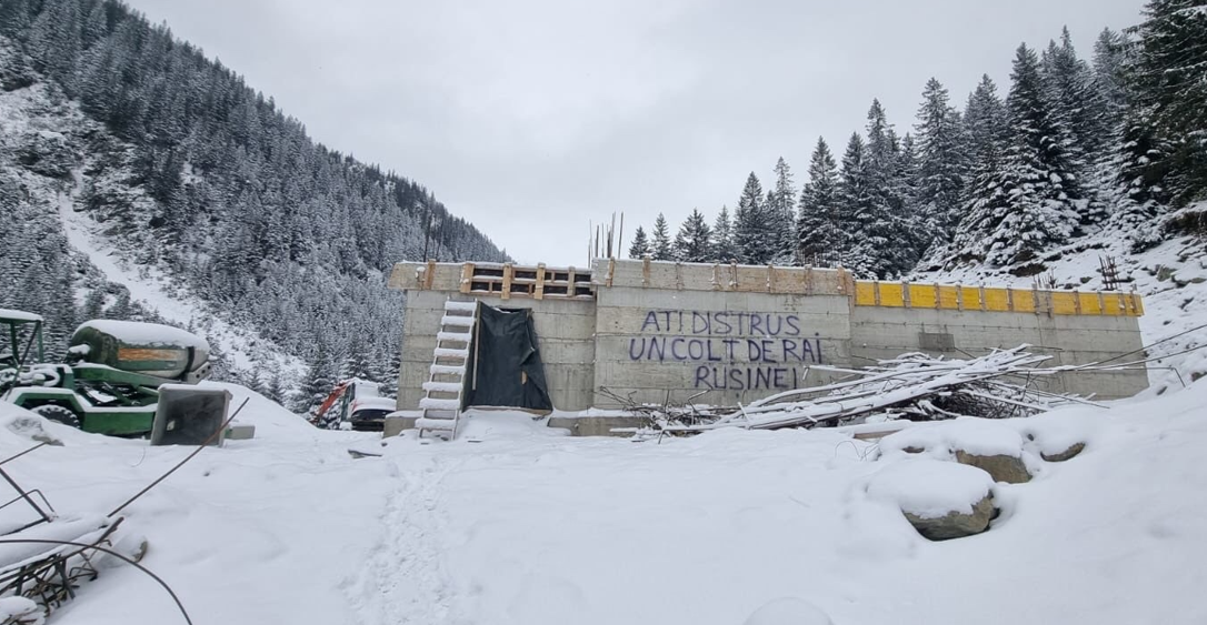 Un „colț de rai” din Munții Făgăraș, distrus pentru a se construi o mănăstire/Foto: Agent Green Facebook.com