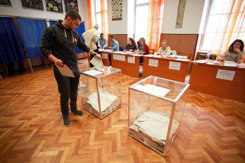 Comasarea europarlamentarelor cu localele ar putea duce la o prezenţă mai mare la vot Foto: monitorulcj.ro
