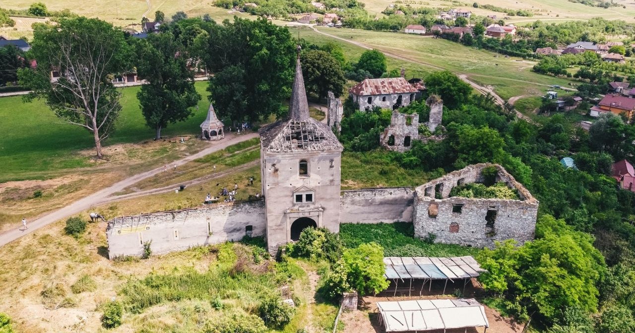 Castelul Kornis din Mănăstirea/ Foto: Asociatia Pentru Identitate Arhitecturala - Facebook