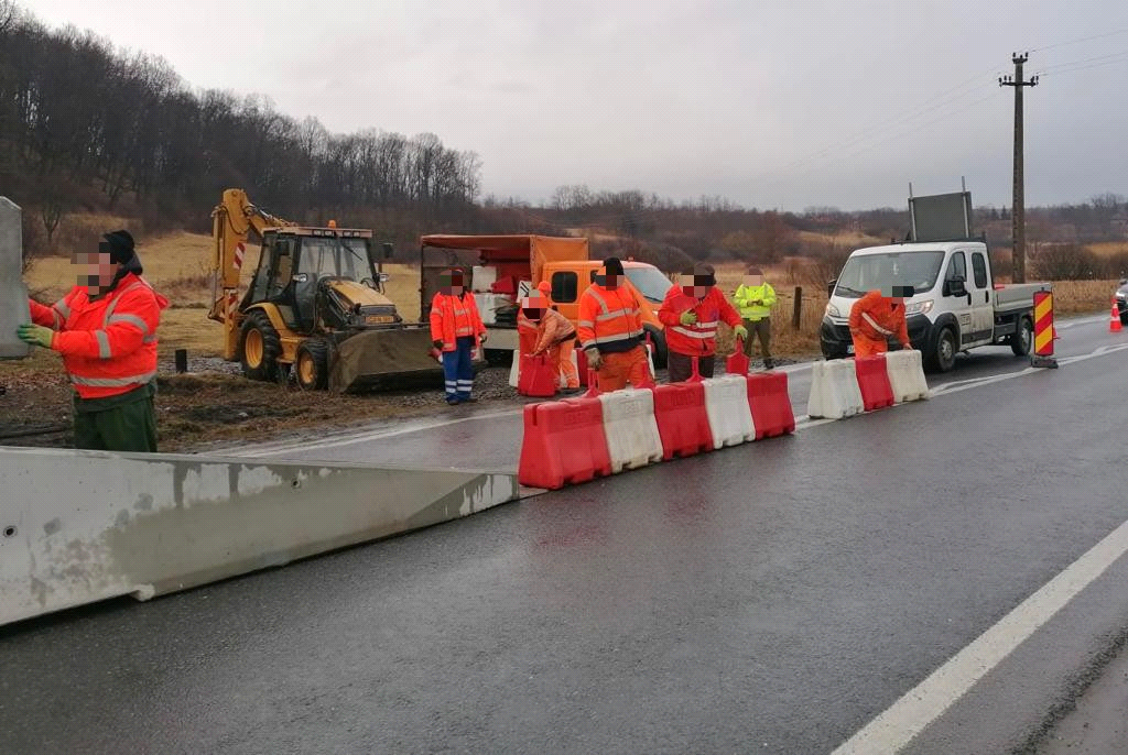 Restricții de circulație între Huedin și Poieni, pe DN1. Sursă foto: Facebook/ Directia Regionala de Drumuri si Poduri Cluj