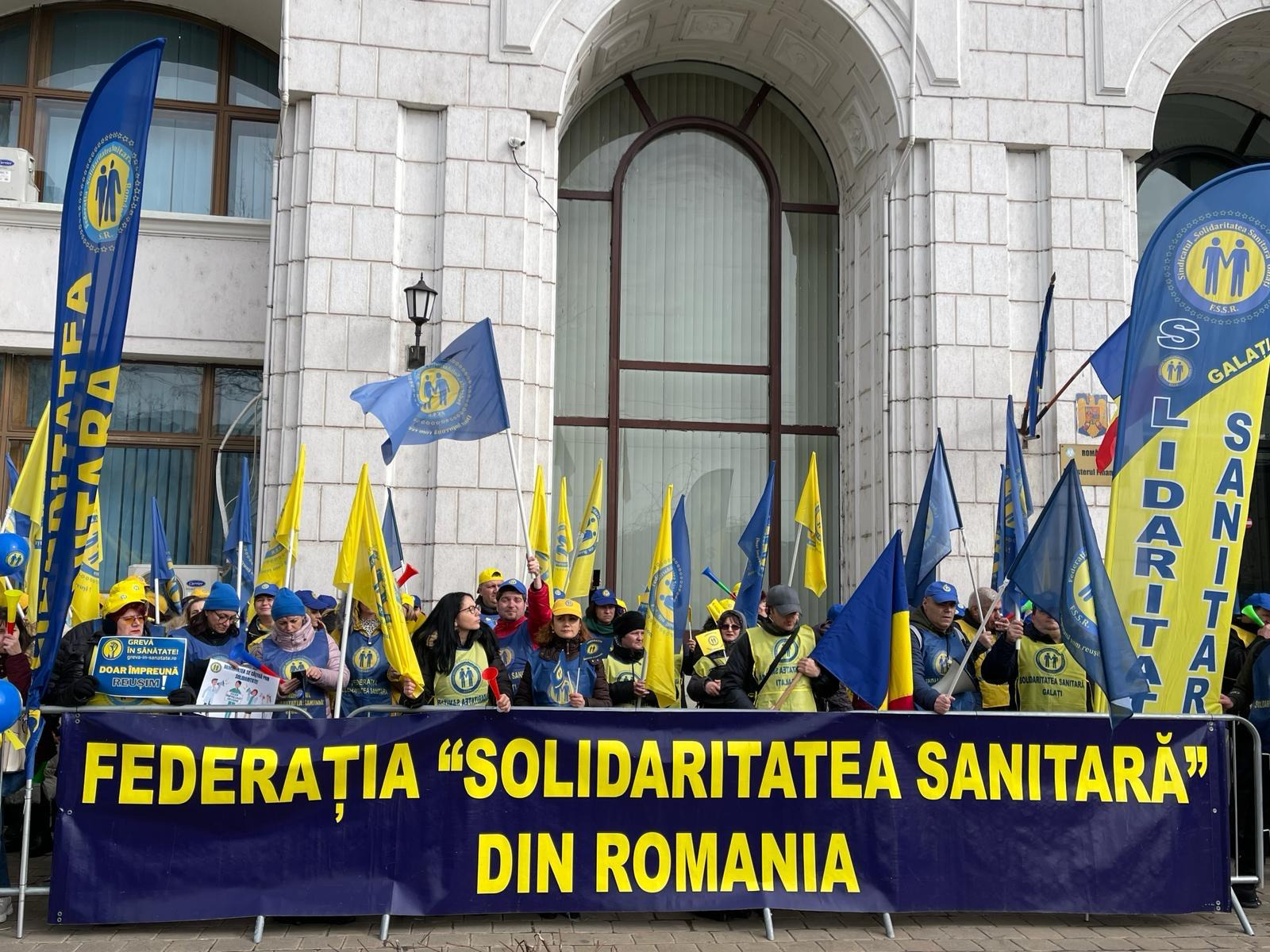 Angajații din Sănătate vor picheta sediile ministerelor Sănătății și Muncii. Sursă Foto: Facebook/ Federația „Solidaritatea Sanitară” din România