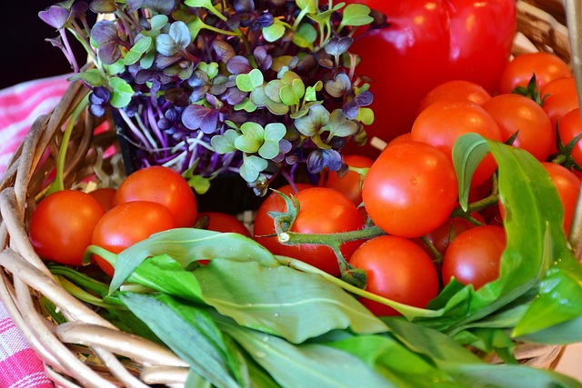 Comisia Europeană a aprobat, miercuri, o schemă de ajutoare în valoare de 37,6 milioane euro (187 milioane lei) notificată de România pentru sprijinirea producătorilor de tomate şi usturoi/ Foto: pixabay.com