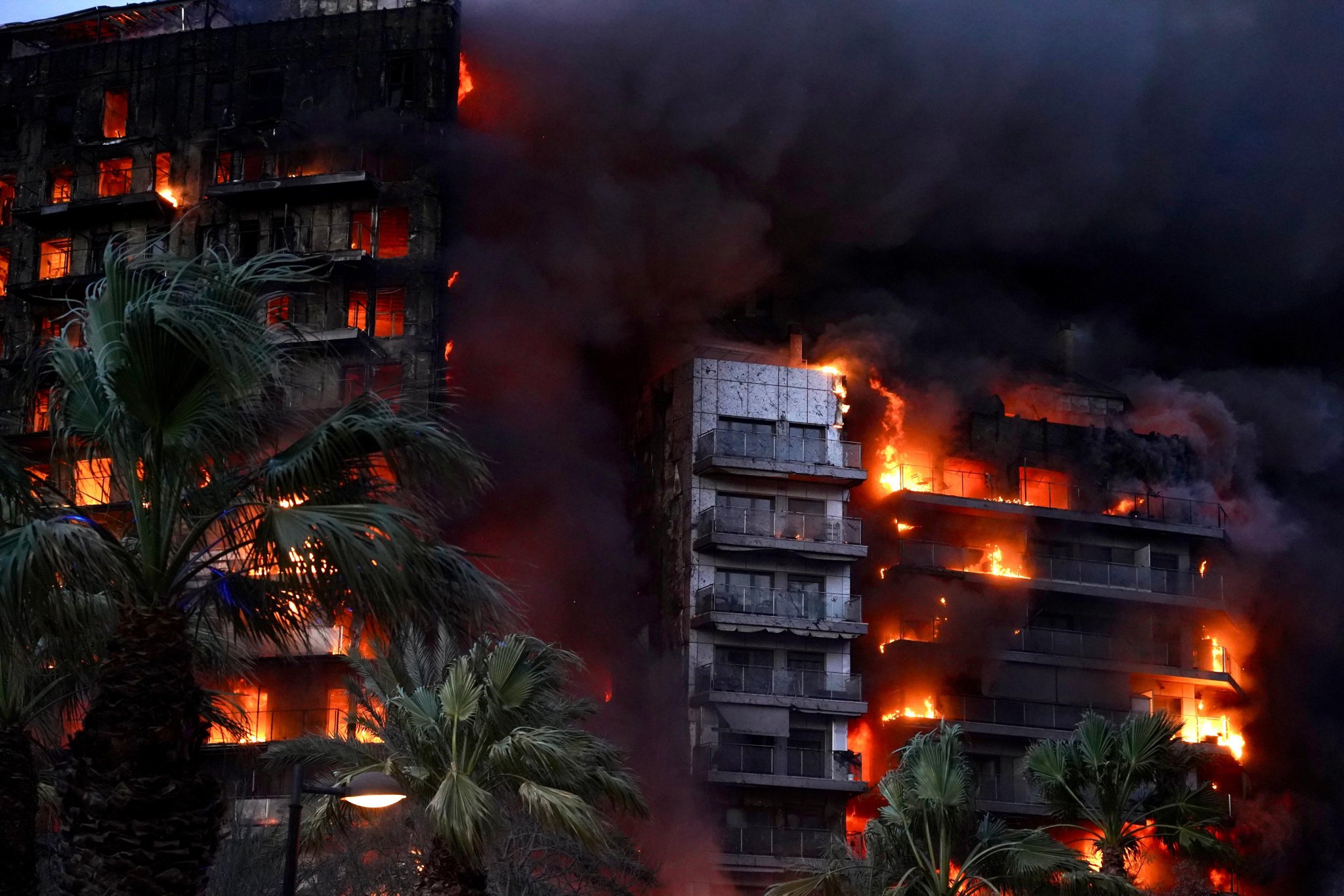 Incendiu devastator în Spania/ Foto: @CoordinadoraCv - X