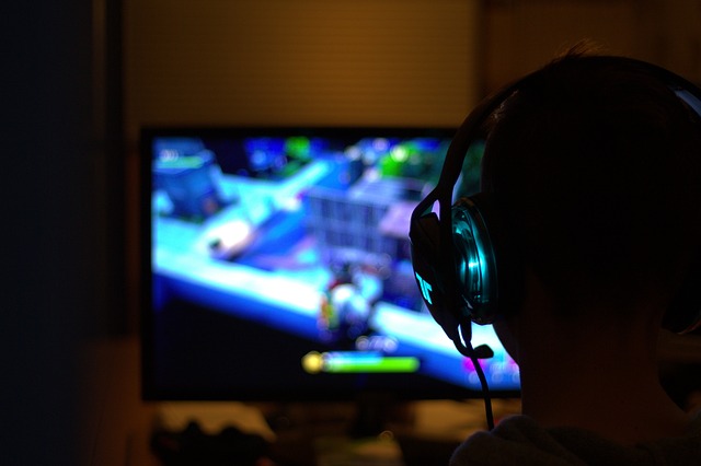 Practicarea jocurilor video poate produce grave probleme de sănătate/ Foto: pixabay.com