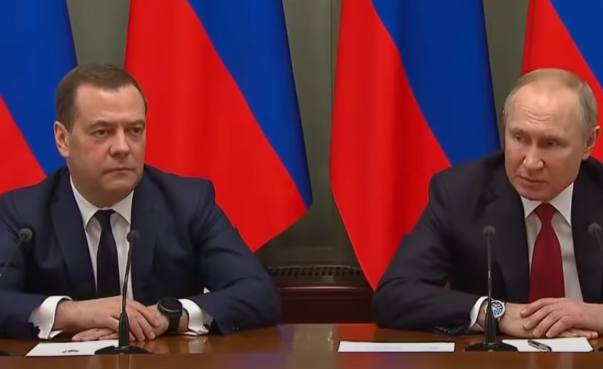 în imagine: ex-președintele rus Dmitri Medvedev și Vladimir Putin, președintele în exercițiu al Federației Ruse Foto: Правительство России youtube.com
