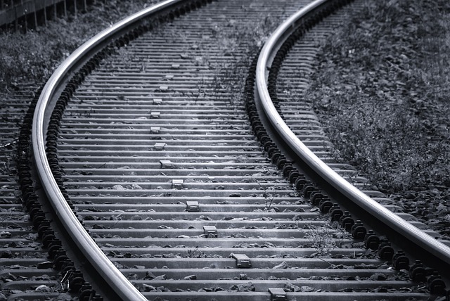 Șine de cale ferată/ Foto: pixabay.com
