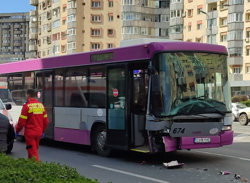 Accident rutier pe strada Aurel Vlaicu/Foto: monitorulcj.ro