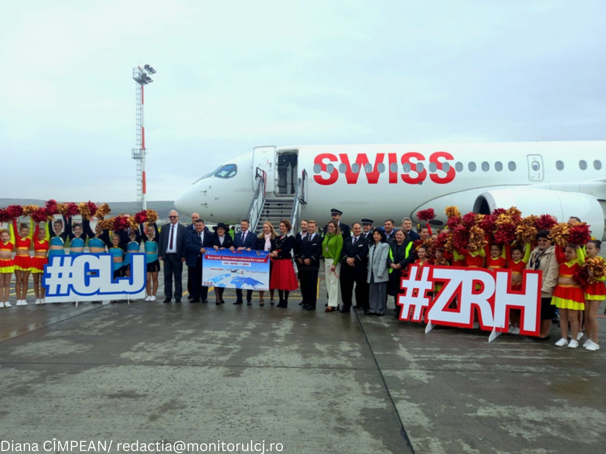 Primul avion din Zurich a aterizat pe Aeroportul Cluj. Pasagerii, întâmpinați cu muzică și dans de majorete – FOTO/ VIDEO