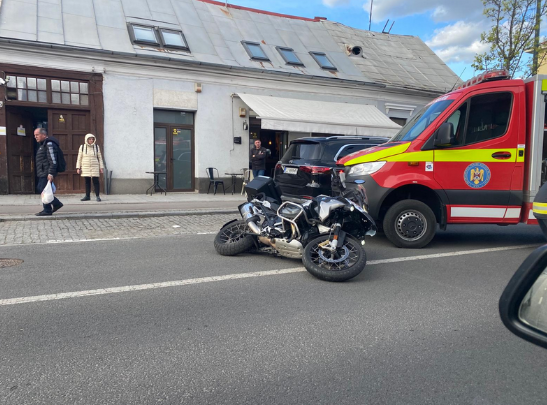 Accident pe strada Avram Iancu din Cluj-Napoca. Sursă foto: ISU Cluj
