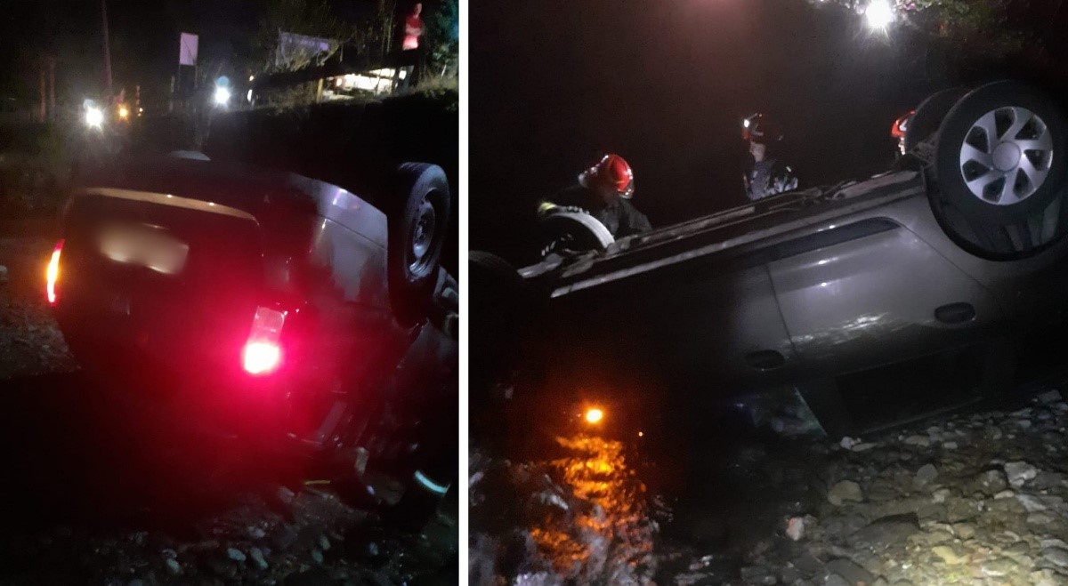 O mașină s-a răsturnat într-un râu, iar o femeie a fost rănită/ Foto: ISU Cluj