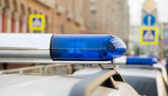 Poliția face cercetări pentru vătămare corporală din culpă în cazul copilului căzut de la etajul doi al unui bloc din Cluj-Napoca/Foto: pixabay.com