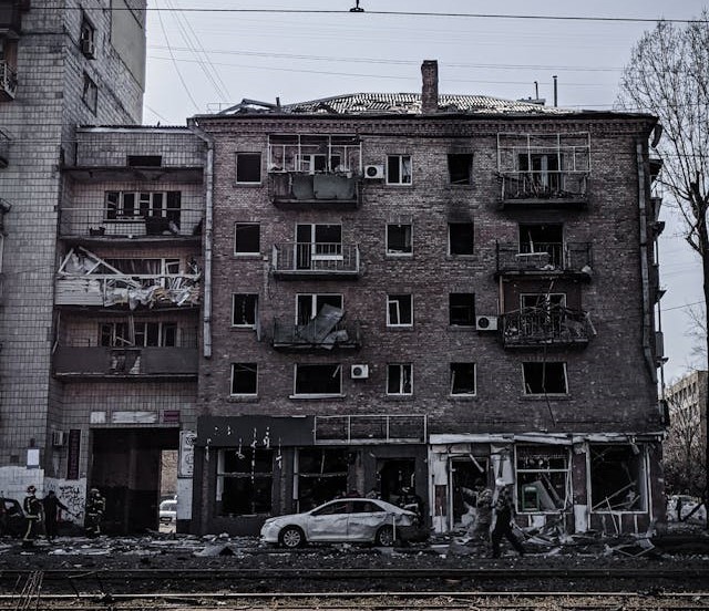 Un cetăţean rus a fost condamnat vineri la 15 ani de închisoare de către un tribunal militar pentru că a incendiat un centru de recrutare din oraşul Habarovsk/ Foto: pexels.com
