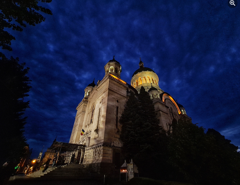 Cum va fi vremea Vremea în noaptea de Înviere la Cluj-Napoca? Sursă foto: Facebook/Mitropolia Clujului