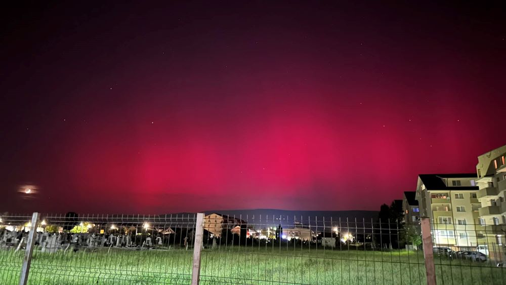 Aurora Boreală a fost vizibilă în această noapte pe cerul Clujului/ Foto: Traiesc in Floresti - Cluj - Facebook