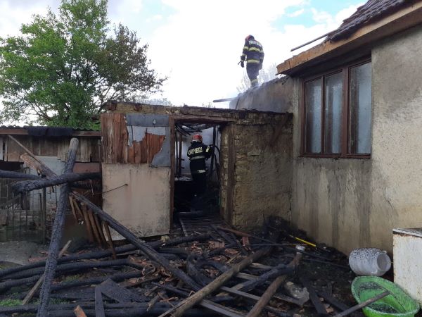 Incendiu în Cornești/ Foto: ISU Cluj