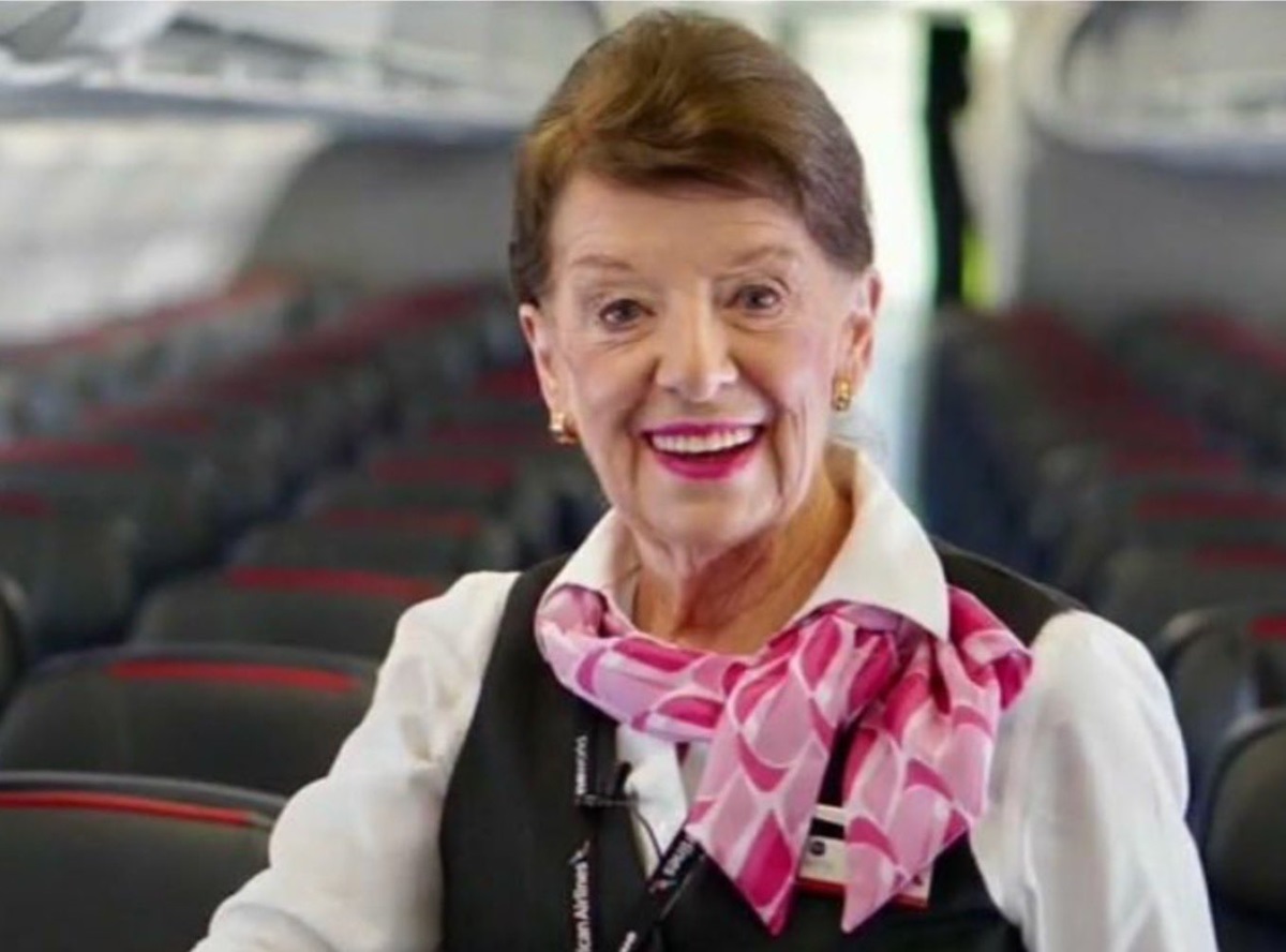 Cea mai longevivă însoțitoare de bord, Bette Nash, a murit. Foto: Association of Professional Flight Attendants / X