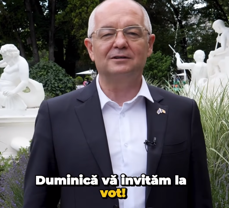 Emil Boc: „Dragi clujeni,  Duminică vă invităm la vot!”|Foto: Emil Boc Facebook.com