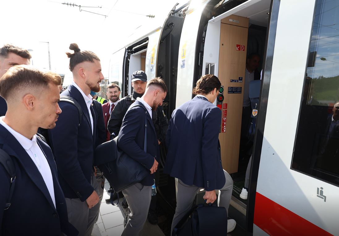 Tricolorii au ajuns cu trenul la Munchen pentru primul meci de la EURO 2024|Foto: FRF