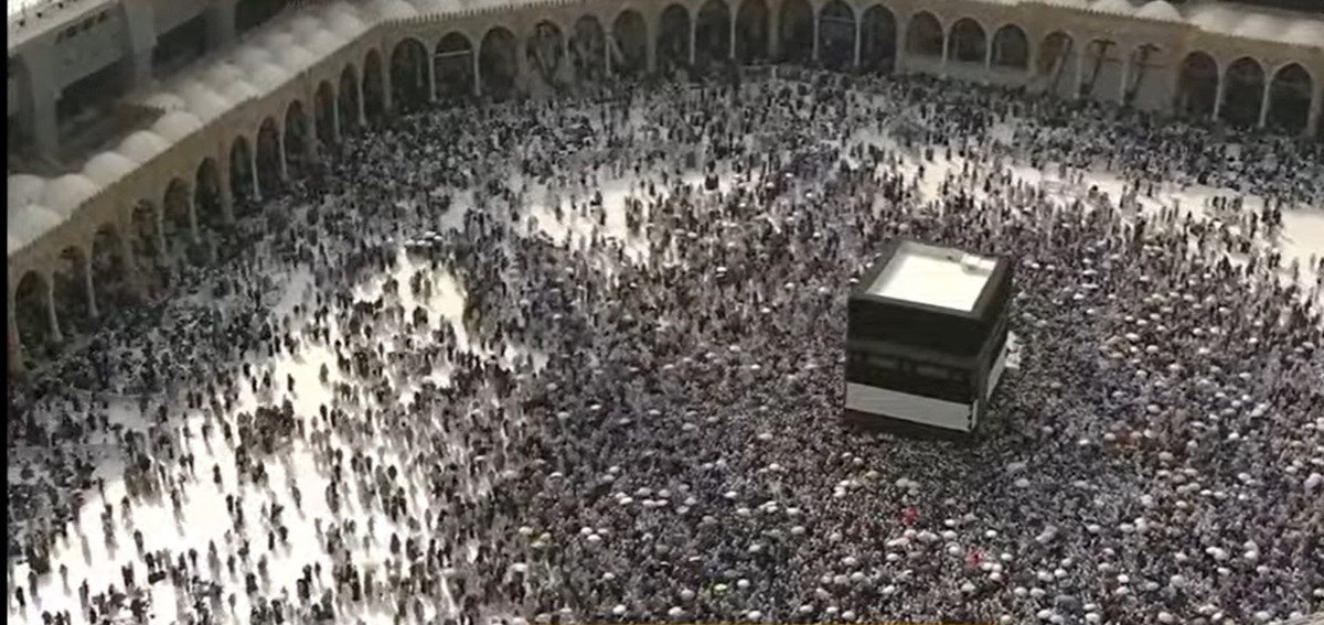 Peste 1.000 de pelerini au murit în timpul pelerinajului de la Mecca. Foto: capture Youtube / Makkah Live