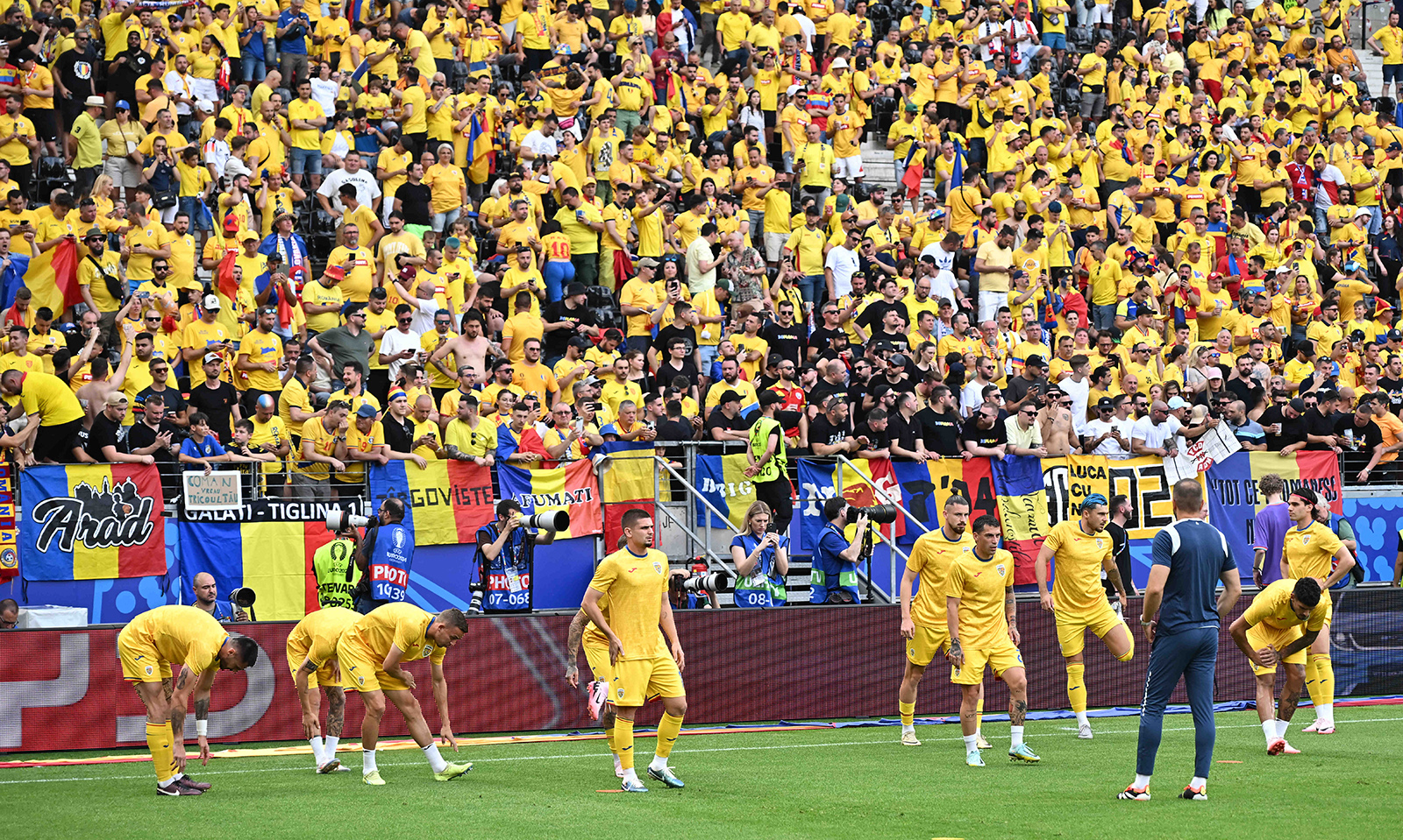 Suporteri ai Echipei naţionale de fotbal a României | Foto: Echipa națională de fotbal a României - Facebook