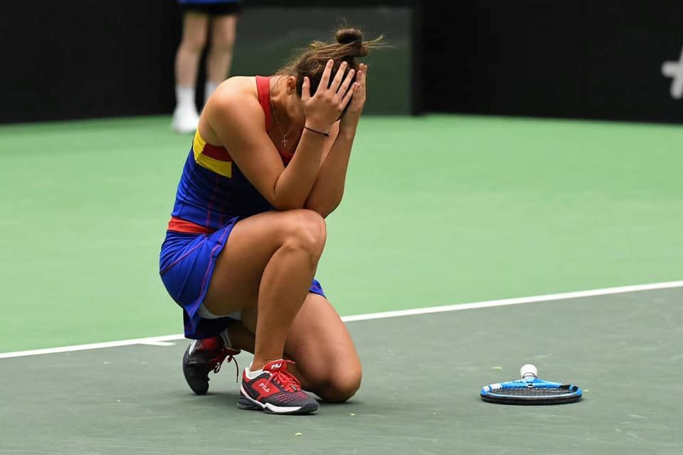 Irina Begu, eliminată în primul tur de la Wimbledon. A fost învinsă în două seturi de chinezoaica Lin Zhu|Foto: Irina Camelia Begu Facebook.com