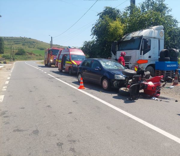 Accident între o mașină și un ATV, în Ghirișu Român | Foto: ISU Cluj