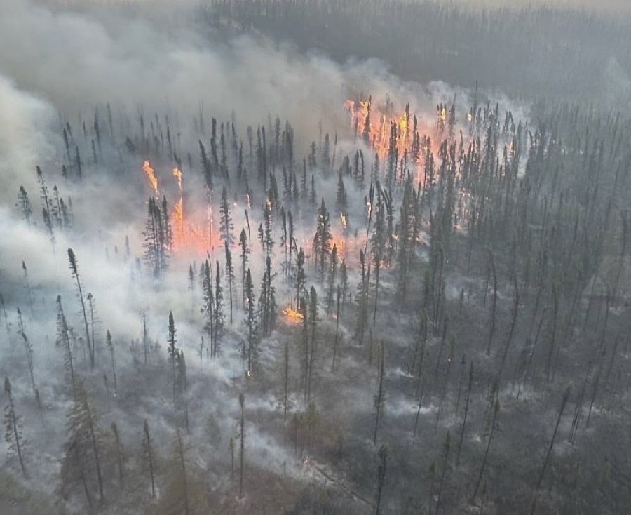 9.000 de persoane, evacuate din nord-estul Canadei din cauza incendiilor forestiere| Foto: @HotshotWake - X