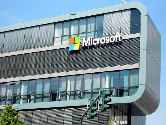 O pană informatică la sistemul Microsoft la nivel global provoacă probleme la numeroase companii, între care unele din sectoarele aerian, financiar, al mijloacelor de comunicare în masă, precum şi în alte industrii | Foto: pixabay.com