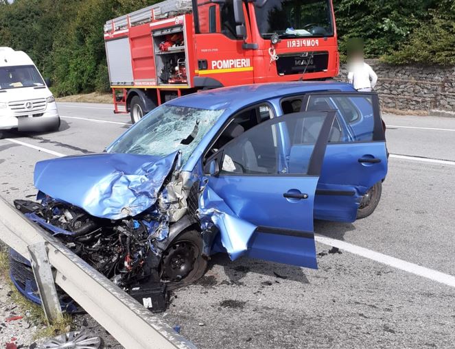 Accident rutier grav, în Bunești. Doi răniți, transportați la spital|Foto: ISU Cluj