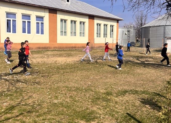 Sondaj îngrijorător. Mai mult de trei sferturi (81%) dintre copiii din mediul rural nu participă la activităţi sportive în afara orelor de la școală|Foto: World Vision România