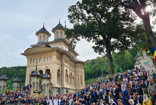 Pelerinajul de la Mănăstirea Nicula | Foto: Mitropolia Clujului, Maramureşului şi Sălajului Arhiepiscopia Vadului, Feleacului şi Clujului