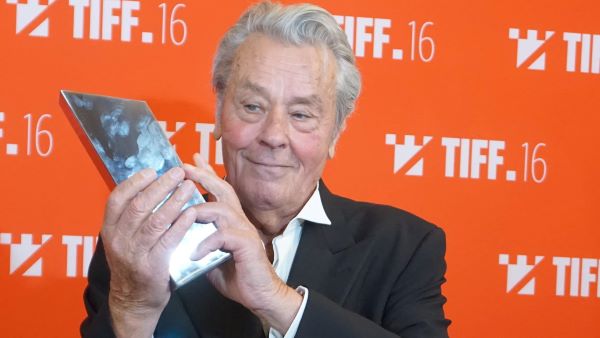 A murit Alain Delon, la 88 de ani. În 2017, a fost la Cluj și a primit premiul TIFF pentru întreaga activitate. | Foto: TIFF - Facebook