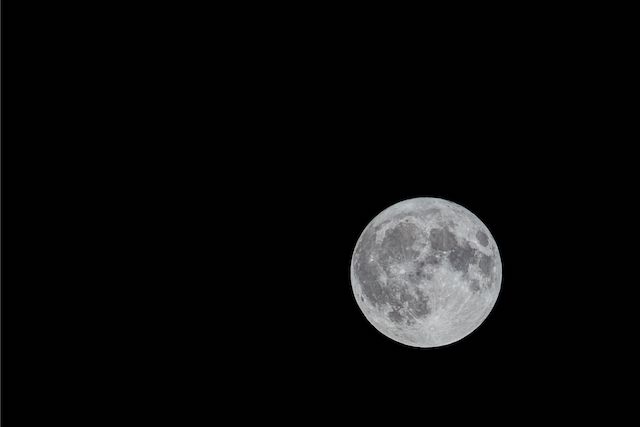 Imagini unice cu Superluna Albastră 2024, văzută în Cluj | Foto: Ovidiu Ionel Duță