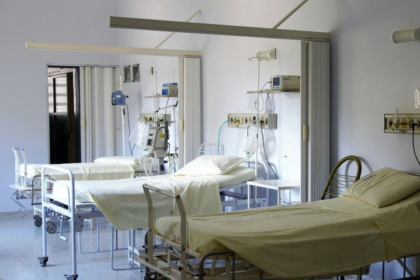 Pacienţi jefuiţi şi lăsaţi fără bani chiar în saloanele unui spital | Foto: pexels.com