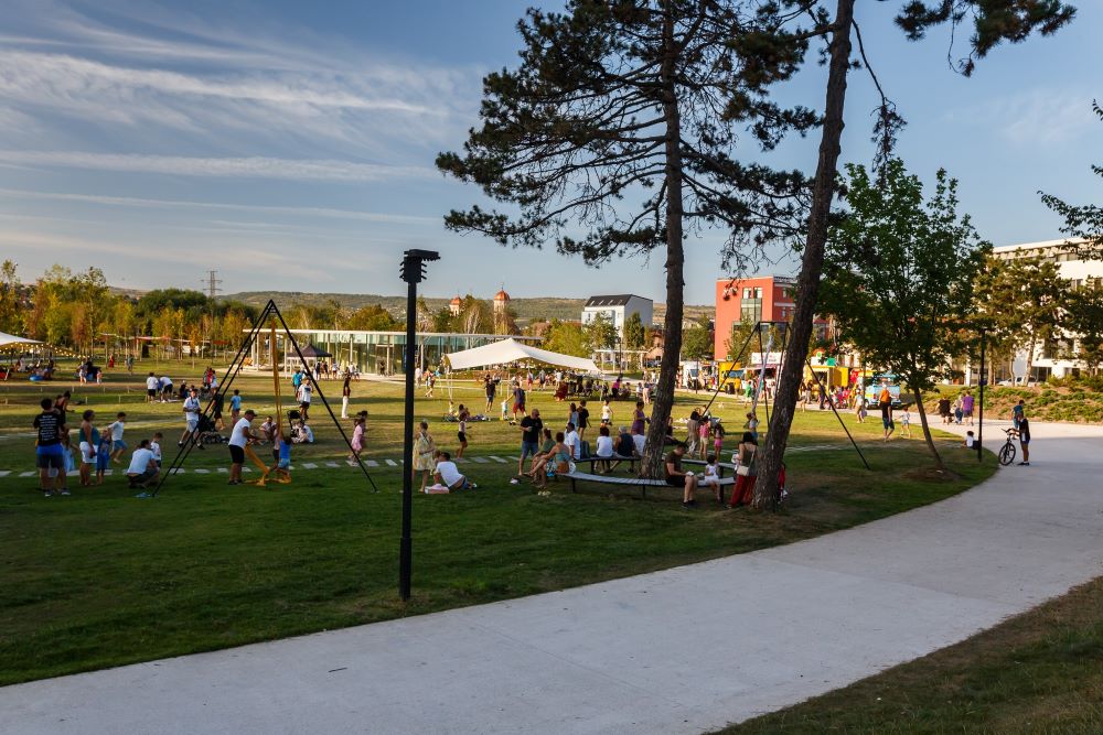 Parcul Feroviarilor, plin de distracție și evenimente pentru toate vârstele | Foto: Emil Boc - Facebook