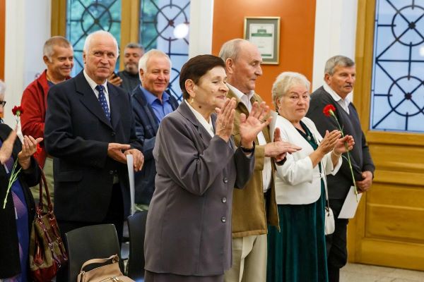 Zeci de cupluri clujene, premiate pentru 50 de ani de căsătorie neîntreruptă | Foto: Municipiul Cluj-Napoca - Facebook