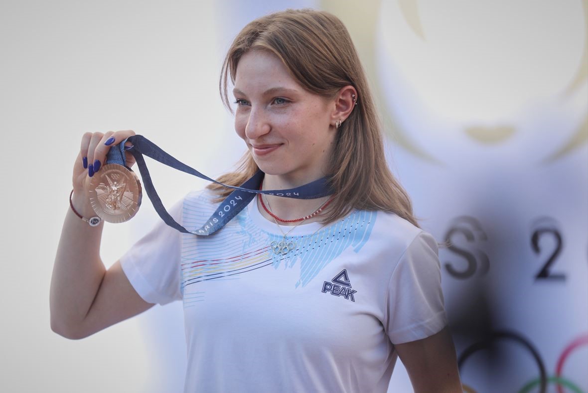 Decizia TAS prin care gimnasta Ana Maria Bărbosu a obținut medalia de bronz la JO 2024 de la Paris, contestată de americanca Jordan Chiles|Foto: Comitetul Olimpic şi Sportiv Român-Facebook