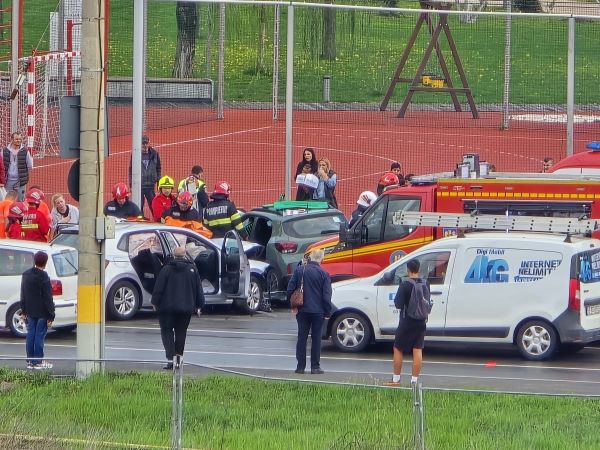 Accident grav pe strada Oașului | Foto: cititor monitorulcj.ro