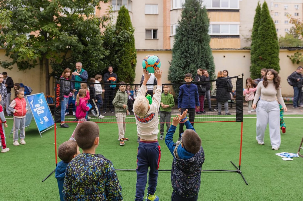 Elevii clujeni sunt invitați la mișcare prin programul „Fugi în curtea școlii” | Foto: Municipiul Cluj-Napoca - Facebook