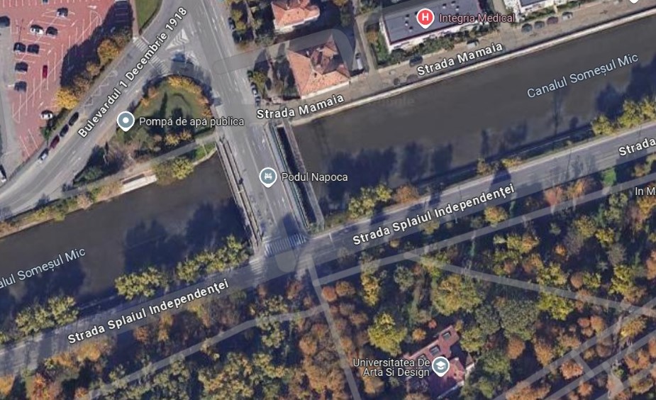 Limitator de înălțime, instalat pe strada Mamaia. | Foto: captură Google Maps