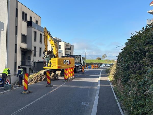 Lucrări de consolidare pe strada Pădurii din Floreşti | Foto: Primăria Comunei Floreşti – Cluj - Facebook