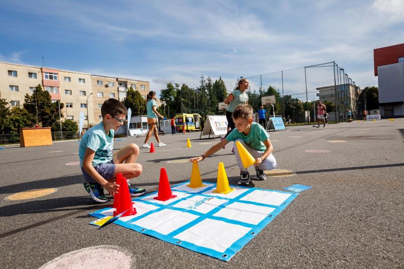 Elevii clujeni, invitaţi la activităţi sportive | Foto: Emil Boc - Facebook