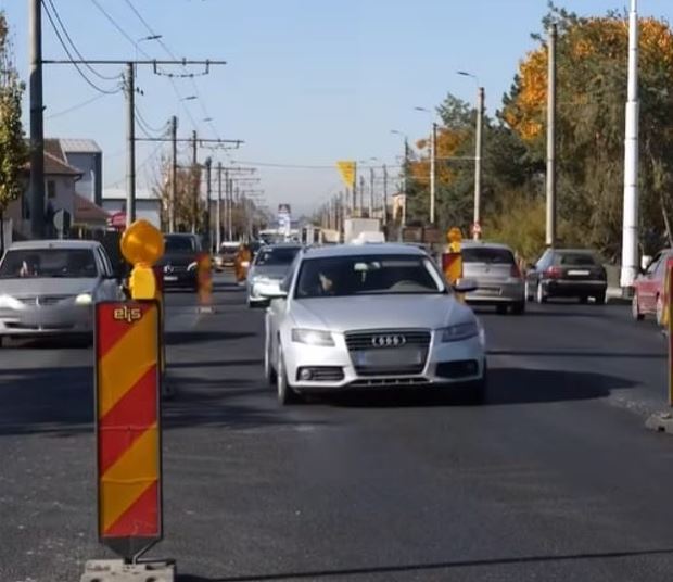 Circulație pe patru benzi, pe strada Traian Vuia, în zona Park&Ride|Foto: Emil Boc-Facebook