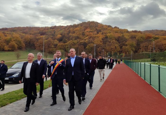 Liderul PNL, în vizită la Parcul Sportiv din Florești | Foto: Paula COPACIU - monitorulcj.ro