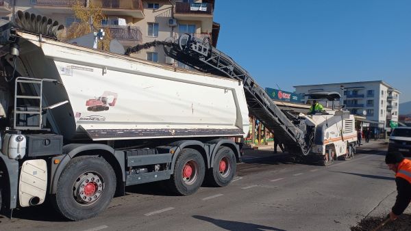 Lucrări de asfaltare pe strada Cetății din Floreşti | Foto: Primăria Comunei Floreşti - Cluj